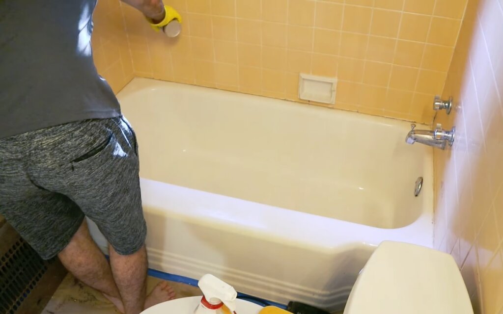 Bathroom & Bathtub Painter PaintingCo Melbourne